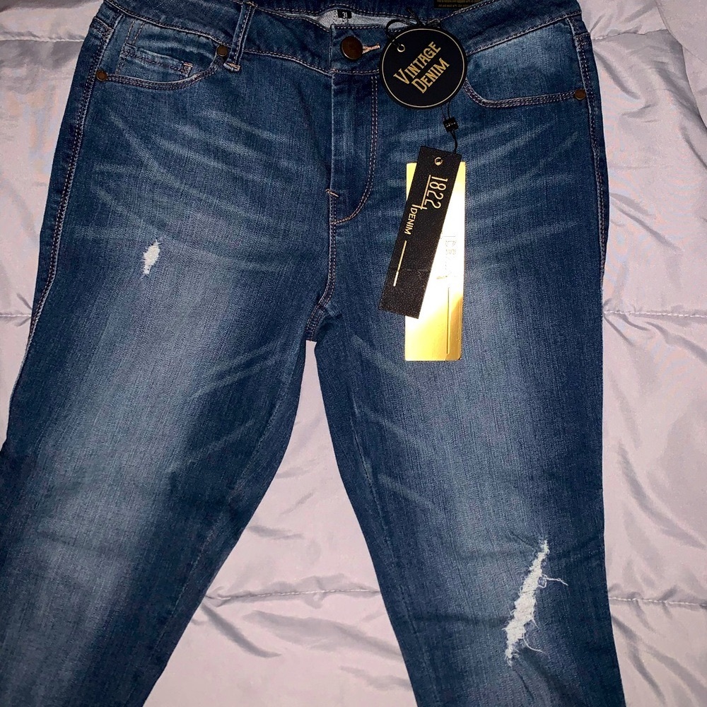 1822 Denim brand jeans. New with tags. Size 31 European, size 13 US.